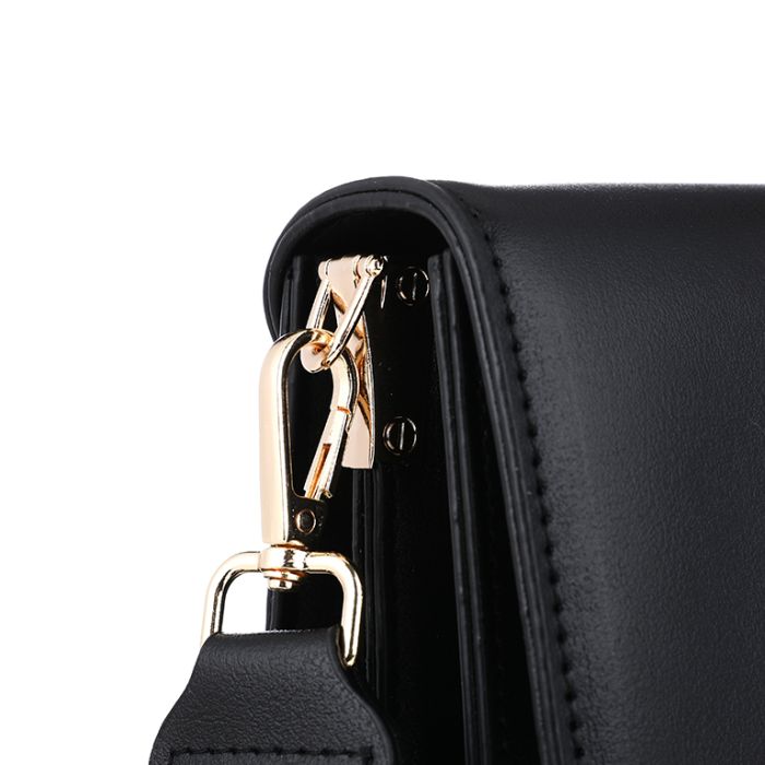 BG984 - CROCO BLACK