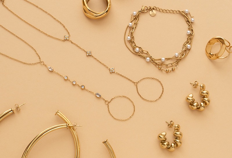 Bekijk de <strong> nieuwe collectie</strong> sieraden Bekijk de <strong> nieuwe collectie</strong> sieraden